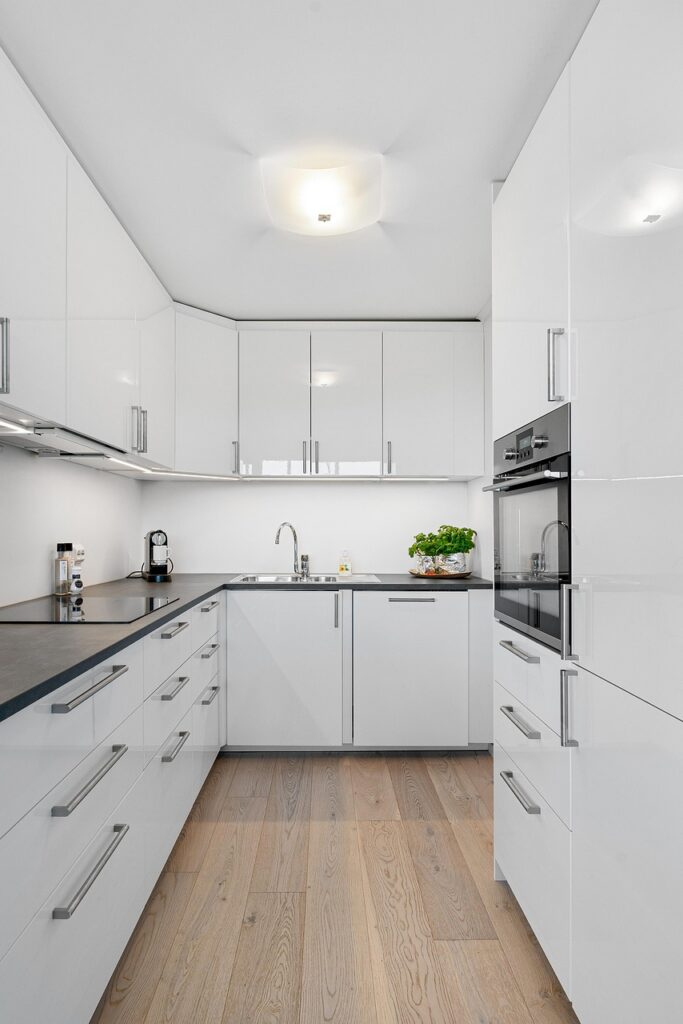 real estate 6893072 1280